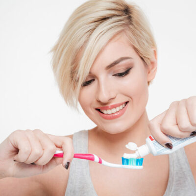 Whitening toothpaste – tips, pros, and top picks