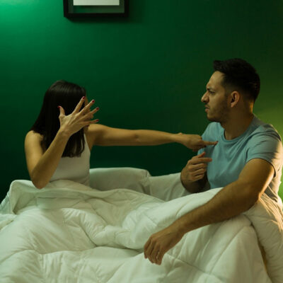 8 warning signs one’s partner might be cheating